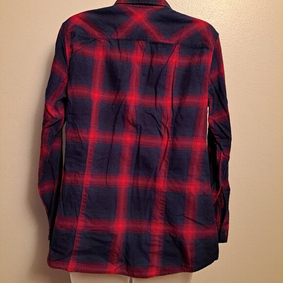 Eddie Bauer Classic Fit Long-Sleeve Red & Blue Plaid Flannel Shirt - Picture 3 of 7